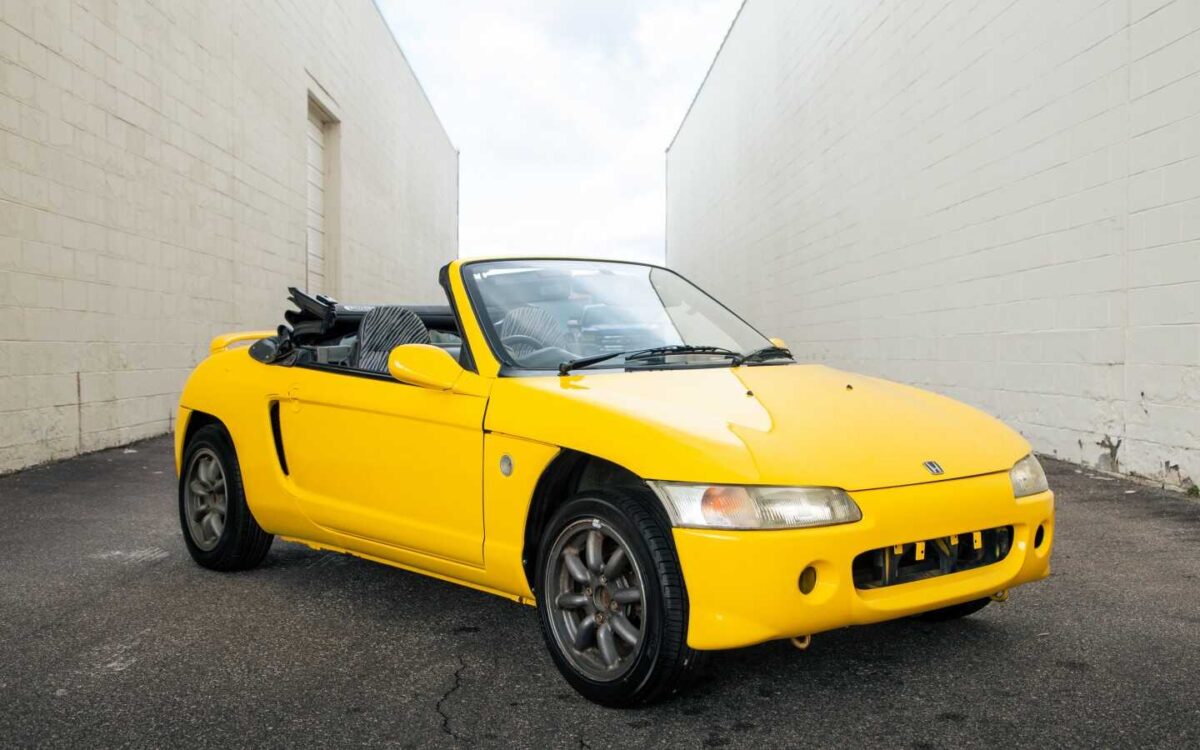 1992 Honda Beat JDM Kei Car With Light Modifications.