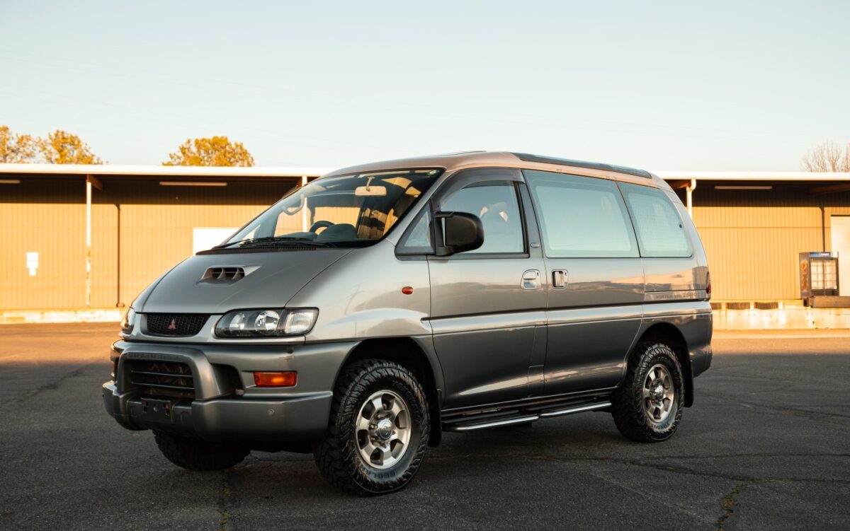 1997 Mitsubishi Delica Chamonix J-Spec Auto Sports