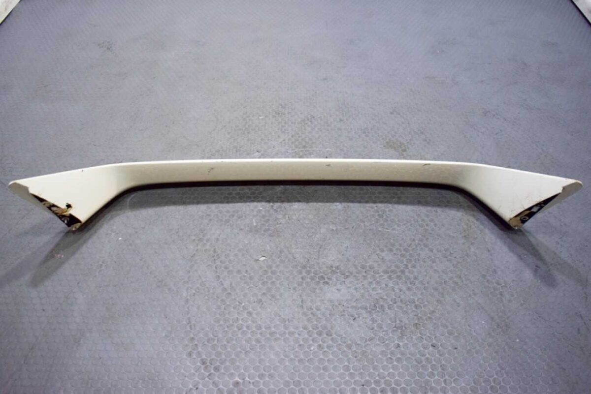 Clean JDM 94-01 Honda Integra DC2 Type R OEM Spoiler in a white finish ...