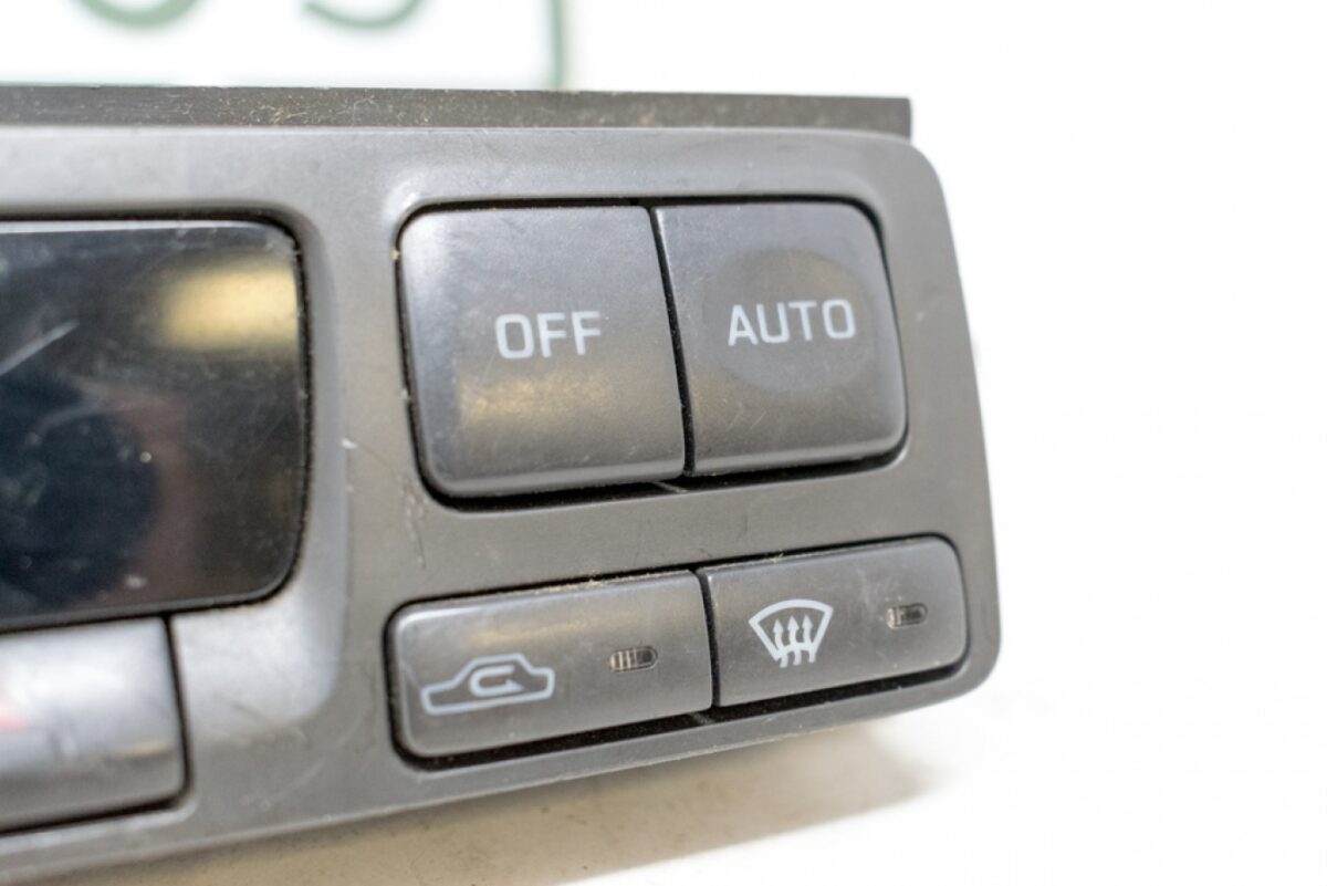 thumbnail image 2 of Smoke Lens Bumper Turn Signal Lights For Nissan Silvia S14 / 240SX 1997-1999 F141 2 of 4