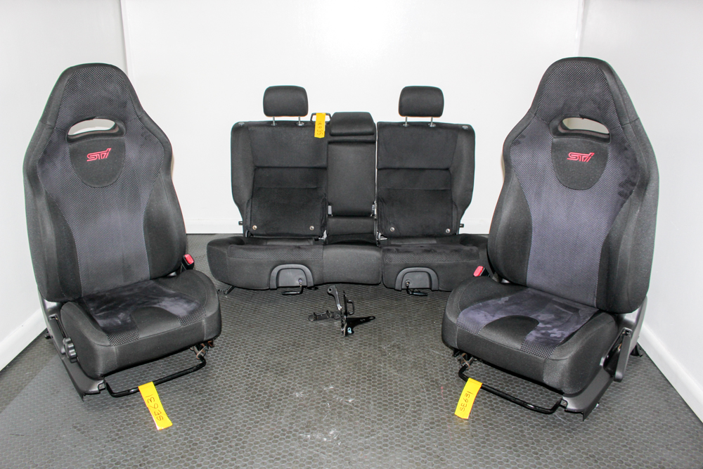 Subaru Forester STI SG9 black seats