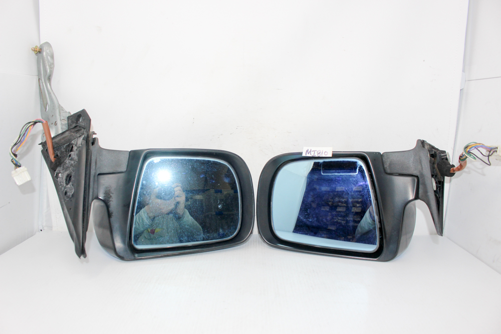 Subaru Forester STI SG9 side mirrors with blinkers