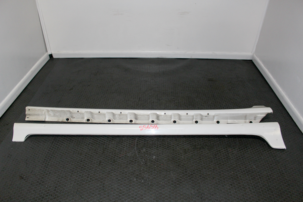 Toyota Caldina side skirts silver LH RH OEM