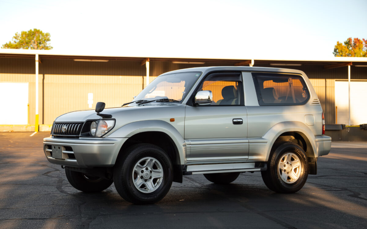 1999 Toyota Land Cruiser Prado 90 RZ short-wheelbase 2-door in silver, JDM RHD